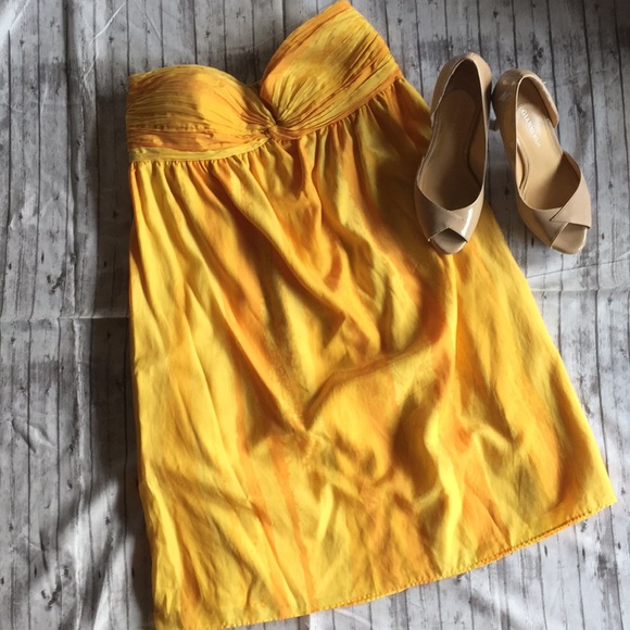 Gianni Bini Dresses & Skirts - Yellow strapless dress-only worn once Gianni Bini Dresses & Skirts - Yellow strapless dress-only worn once